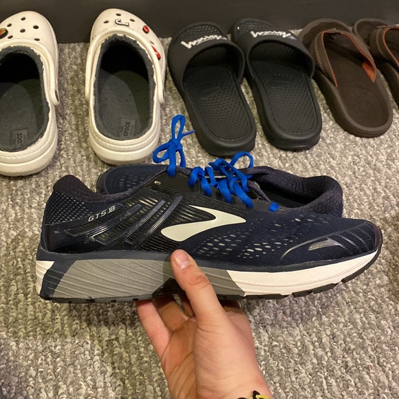 Brooks Adrenaline GTS 18 Size 10.5D Mens - Picture 2 of 4